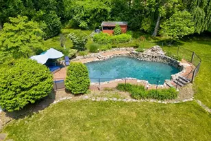 4 Sloanes Ct, Sands Point, NY 11050 - Photo 18