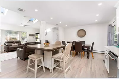 80 Washington Heights Avenue, Hampton Bays, NY 11946 - Photo 12