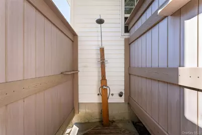 80 Washington Heights Avenue, Hampton Bays, NY 11946 - Photo 28