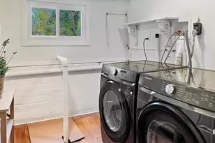 5 Ganna Ln, Huntington Station, NY 11746 - Photo 10