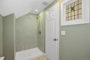 5 Ganna Ln, Huntington Station, NY 11746 - Photo 22