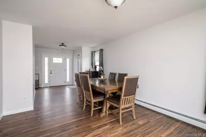 98 Hardy Lane, Westbury, NY 11590 - Photo 6