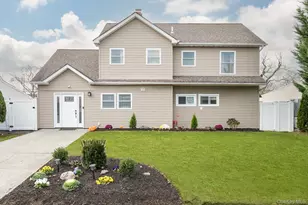 98 Hardy Ln, Westbury, NY 11590 - Photo 2