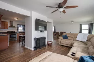 98 Hardy Ln, Westbury, NY 11590 - Photo 4