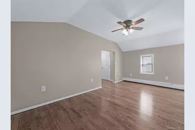 22 W 10th Road, Broad Channel, NY 11693 - Photo 8