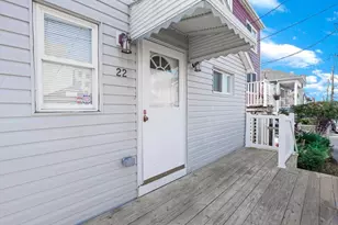 22 West 10th Road, Broad Channel, NY 11693 - Photo 4
