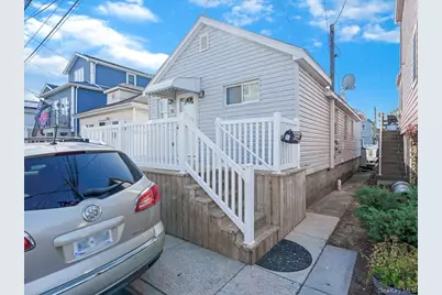 22 W 10th Road, Broad Channel, NY 11693 - Photo 2