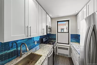 2209 Knapp Street #6H, Brooklyn, NY 11229 - Photo 4