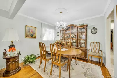 7 Montana Street, Hicksville, NY 11801 - Photo 6