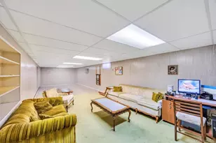 7 Montana St, Hicksville, NY 11801 - Photo 24