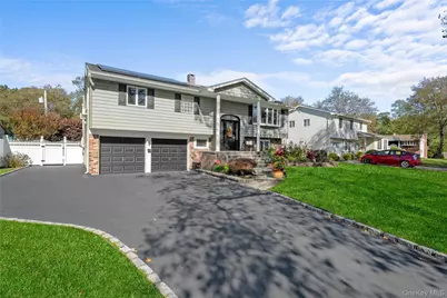 40 Stonywood Road, Commack, NY 11725 - Photo 2