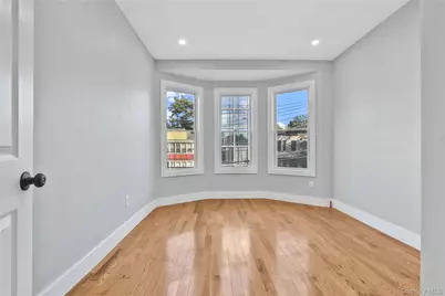 1462 New York Avenue, Brooklyn, NY 11210 - Photo 14