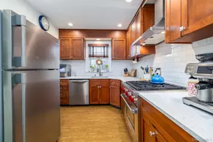 265 Raymond, Rockville Centre, NY 11570 - Photo 8