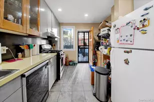 1858 Wallace Ave, Bronx, NY 10462 - Photo 4