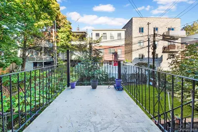 1858 Wallace Avenue, Bronx, NY 10462 - Photo 12