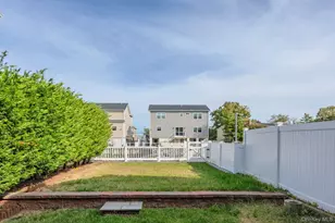 243 Sportsmans Ave, Freeport, NY 11520 - Photo 30