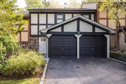 16 Sheffield Hill, Woodbury, NY 11797 - Photo 2