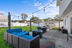 270 Singingwood Dr, Holbrook, NY 11741 - Photo 38