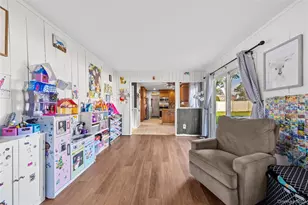 270 Singingwood Dr, Holbrook, NY 11741 - Photo 16