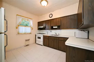 102-03 62nd Dr, Forest Hills, NY 11375 - Photo 8