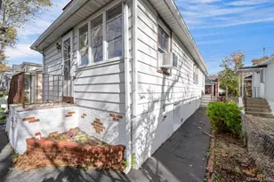 24 Magnolia Pl, Bronx, NY 10465 - Photo 2