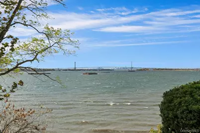 24 Magnolia Place #24, Bronx, NY 10465 - Photo 28