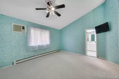 47 Evelyn Court, Manorville, NY 11949 - Photo 28