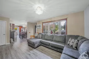 24 Chanel Dr, Brentwood, NY 11717 - Photo 8