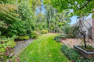 78 Hayloft Ct, Huntington Station, NY 11746 - Photo 40