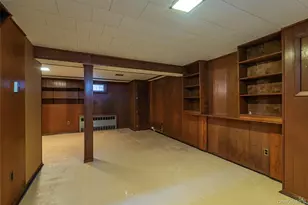79-12 268th St, Floral Park, NY 11004 - Photo 18