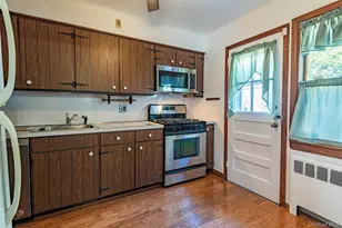 79-12 268th St, Floral Park, NY 11004 - Photo 8