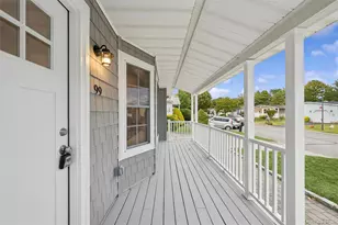 99 Village Cir W, Manorville, NY 11949 - Photo 4
