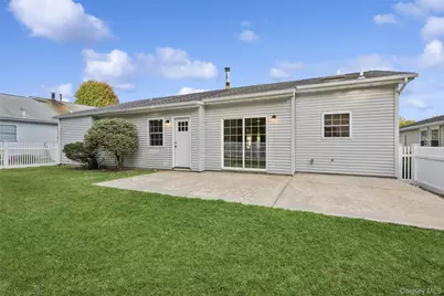 99 Village Circle W, Manorville, NY 11949 - Photo 22