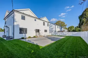 38 Eldorado Blvd, Plainview, NY 11803 - Photo 8