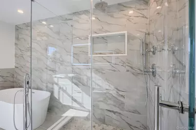 38 Eldorado Boulevard, Plainview, NY 11803 - Photo 26