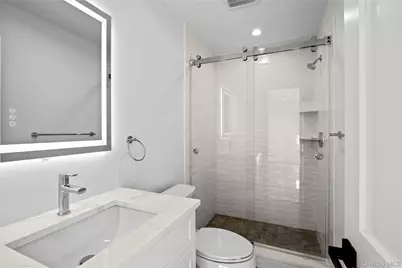 38 Eldorado Boulevard, Plainview, NY 11803 - Photo 32