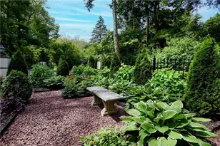 8 Old Park Rd, Tuxedo Park, NY 10987 - Photo 2