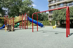 152-18 Union Tpke, Kew Gardens, NY 11367 - Photo 12