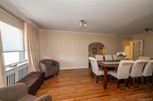 211 Gardner Ave, Jericho, NY 11753 - Photo 6