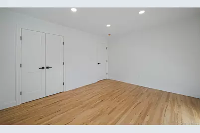 120 Cherry Drive W, Plainview, NY 11803 - Photo 22