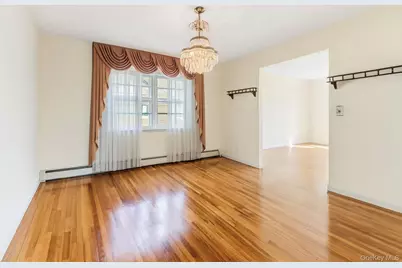 287 Mary Lou Avenue, Yonkers, NY 10703 - Photo 10