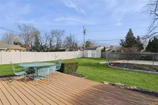 11 Pembrook Dr, Stony Brook, NY 11790 - Photo 46