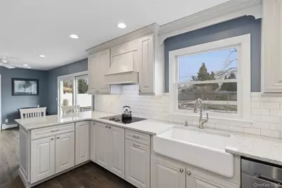 11 Pembrook Drive, Stony Brook, NY 11790 - Photo 22