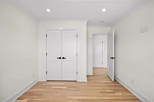 121 Dean St, Hicksville, NY 11801 - Photo 22