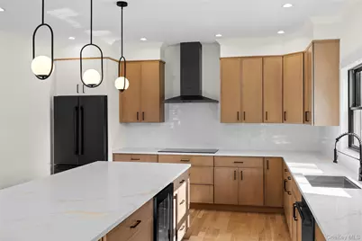 121 Dean Street, Hicksville, NY 11801 - Photo 6