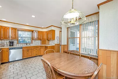 215 Conklin Street, Farmingdale, NY 11735 - Photo 18
