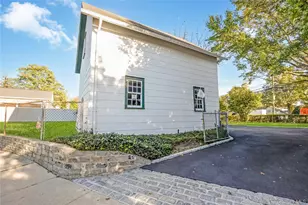 215 Conklin St, Farmingdale, NY 11735 - Photo 12