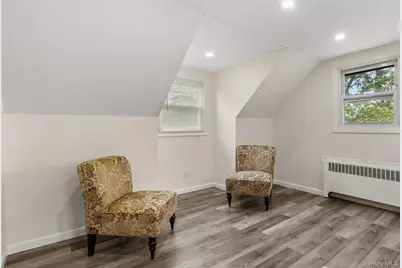 104 E Gates Avenue, Lindenhurst, NY 11757 - Photo 22