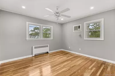 104 E Gates Avenue, Lindenhurst, NY 11757 - Photo 14