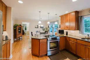 102 Cedar Ave, Poughkeepsie, NY 12603 - Photo 10
